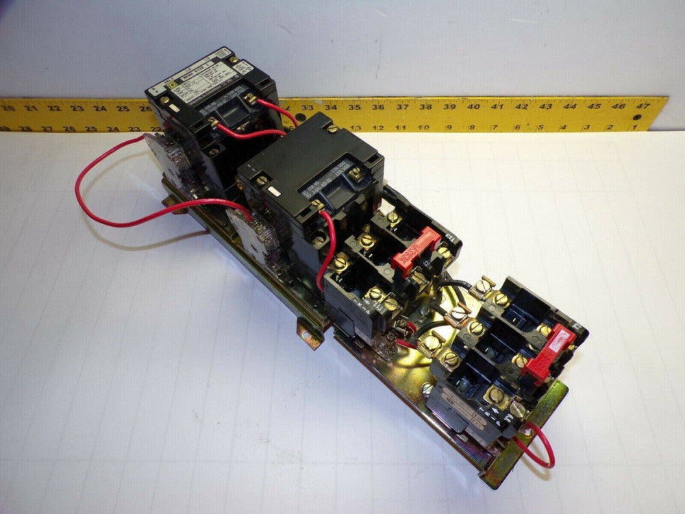 SQUARE D SIZE 1 REVERSING MOTOR STARTER 600 VAC 7.5 HP 120V COIL  8810SC013