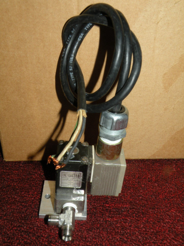 Burkert 211-A-1/8-F-SS-1/4NPT120/60-08-Z-H-024  Valve w/ Type H Connector