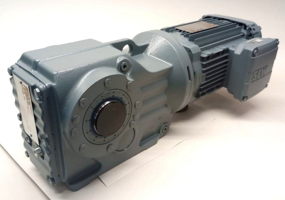 SEW EuroDrive KA47-DRN80M4/Z x 69.84 Gear Motor 3ph 1hp 1751/25rpm Ratio 69.84:1