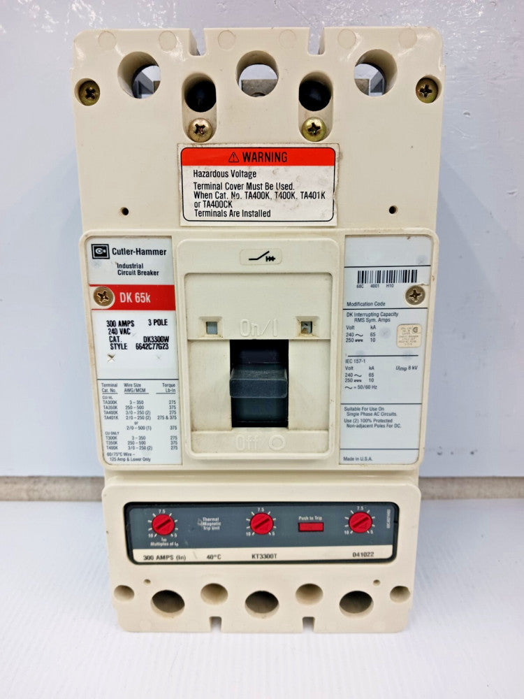 CUTLER HAMMER 300 AMP CIRCUIT BREAKER 3 POLE 240 VAC 65 kA DK3300W
