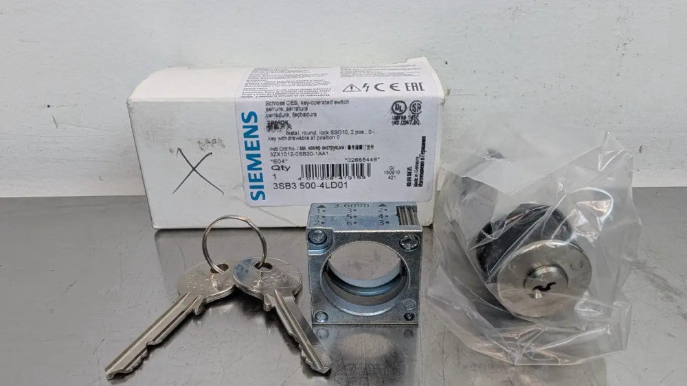 Siemens 3SB3 500-4LD01 Key Operated Switch