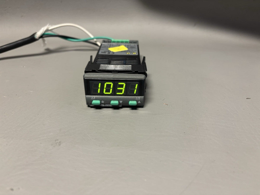 Cals Controls 3200  Digital Temperature Controller