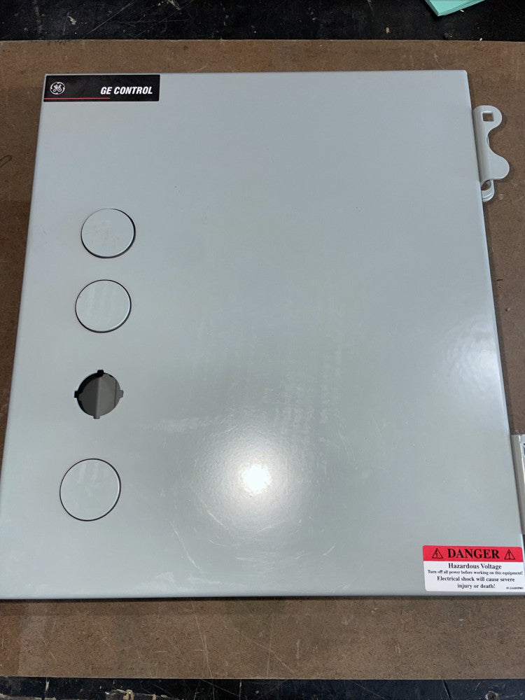 GE CR463M80BCA14A1 Lighting Contactor Enclosure, Use With CR463M ~ NEW