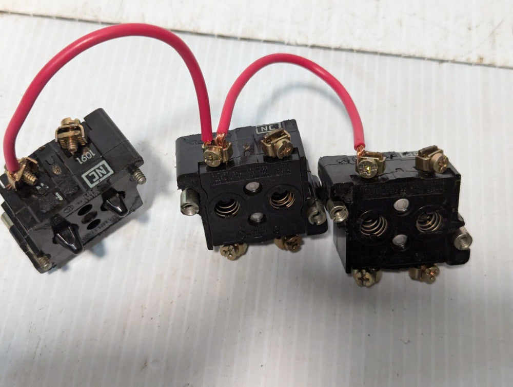 Cutler-Hammer 10250T Contact Block x3, 600VAC Max, 250VDC Max