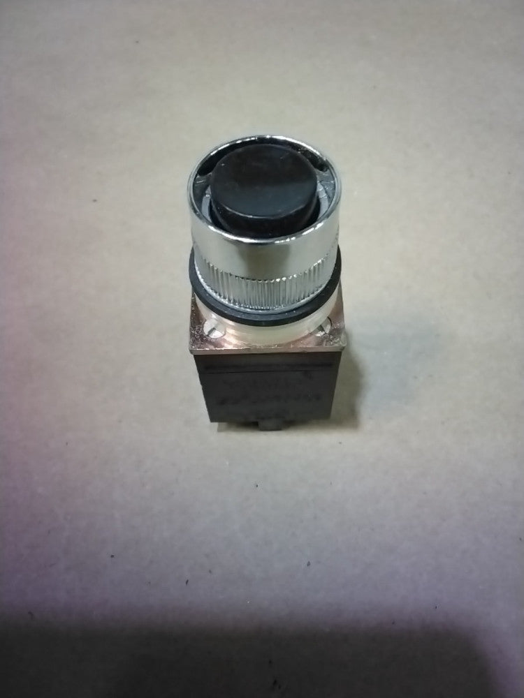 Sylvania 100M A21B 300V Industrial Oiltight Pushbutton