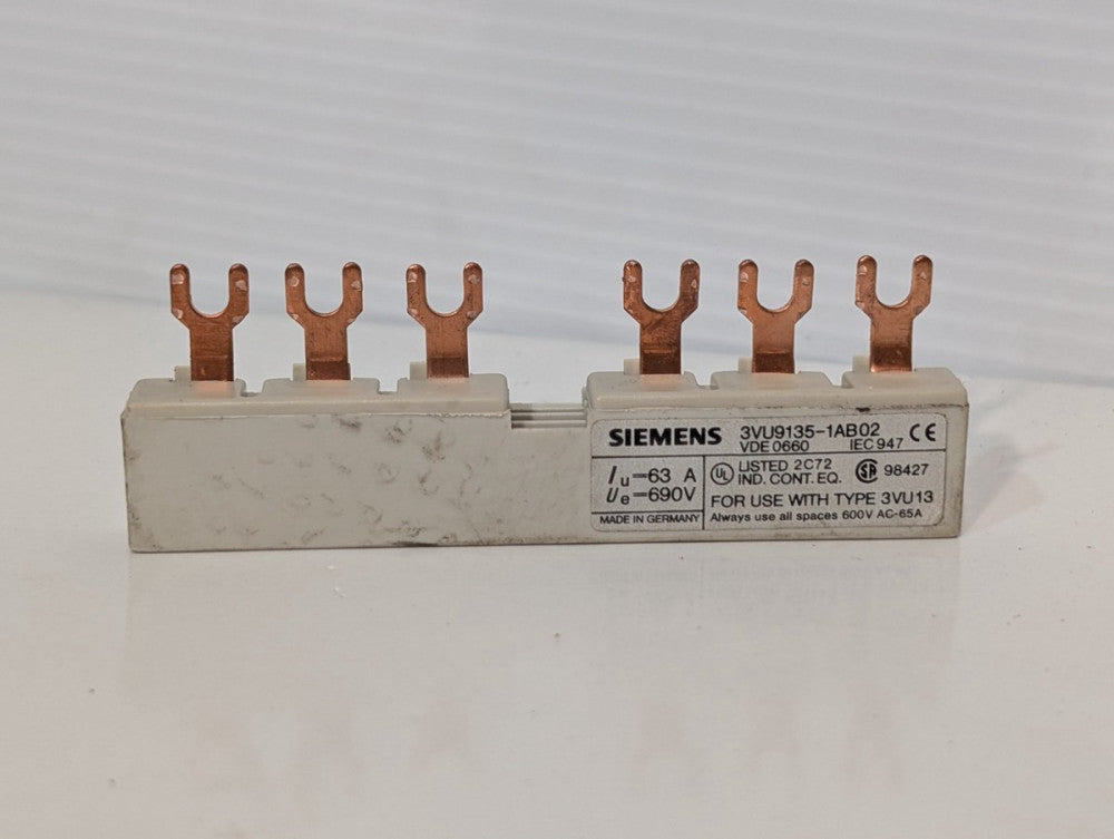 Siemens 3VU9135-1AB02 Busbar Line Side Feeder for 3VU13 Series Starters