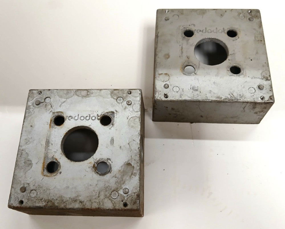 RED DOT WEATHER PROOF ELECTRICAL BOX 31.8 CU. IN THREADED HOLE 1/2-14  LOT OF 2