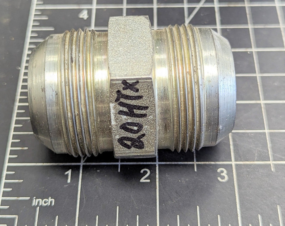 Parker 20HTX-S 1 1/4 to 1 1/4 Triple-Lok 37° Straight Male Union [B5B1]
