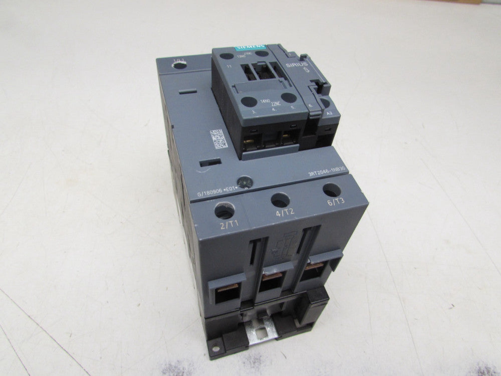 1SIEMENS SIRIUS 3RT2046-1NB30 20...33VDC 50/60HZ NICE USED TAKEOUT !!M/OFFER