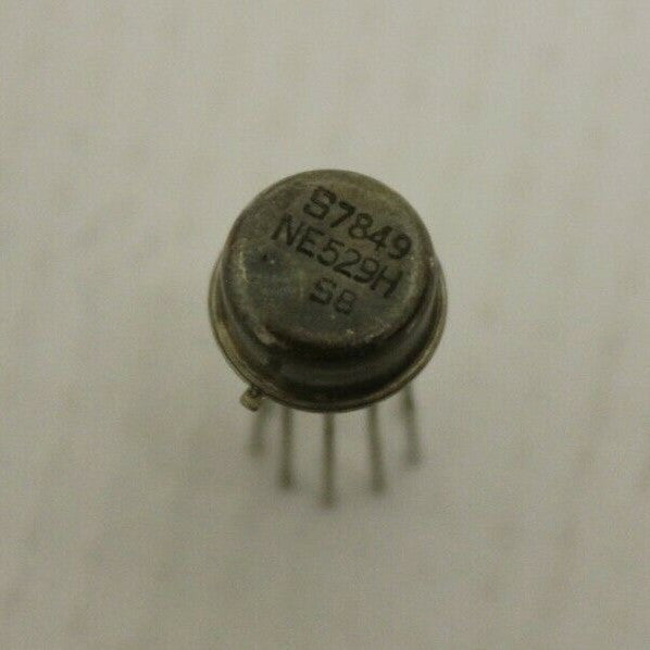 Signetics NE529H IC  Differential Comparator