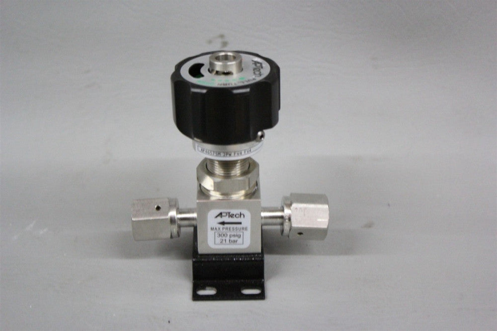 UNUSED AP TECH 316L STAINLESS STEEL MANUAL DIAPHRAGM VALVE AP4657SM 2PW FV4 FV4