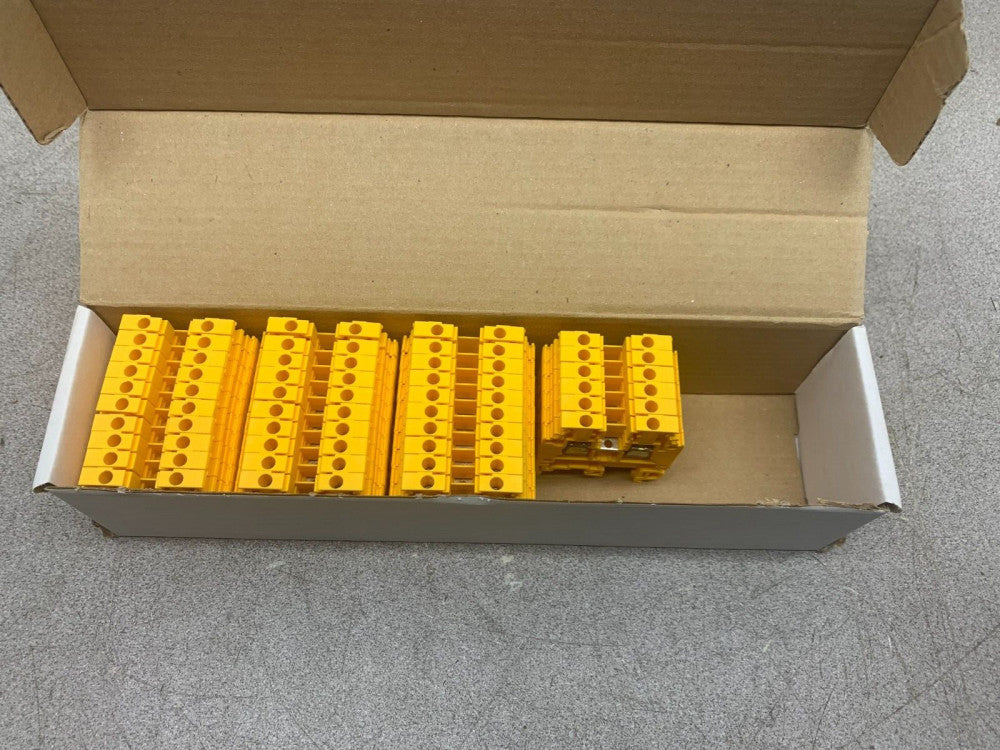 NEW BOX OF 36 ABB TERMINAL BLOCKS 1SNA105486R1200