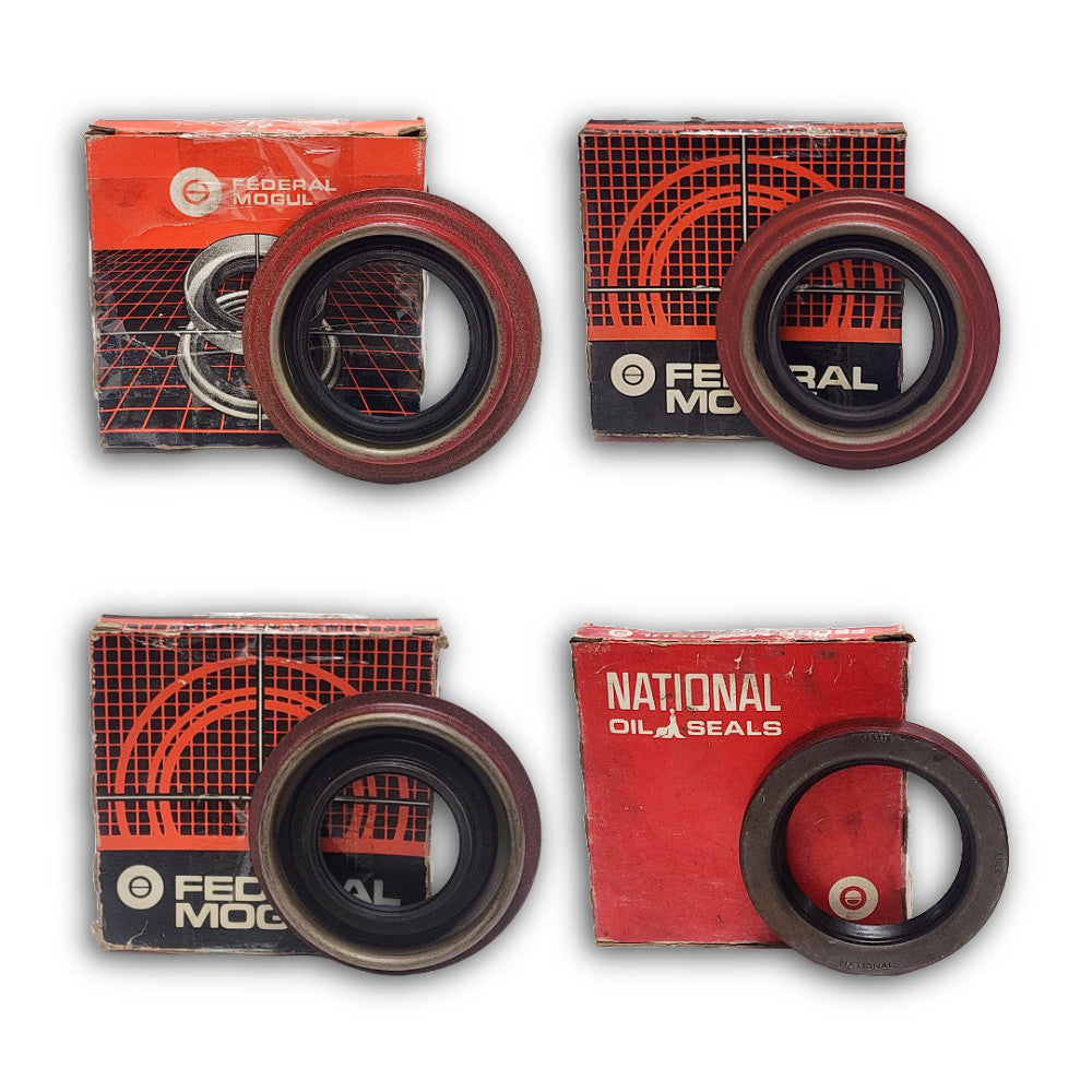 NATIONAL OIL SEALS (LOT OF 4) (2) 3896 (1) 710105 (1) 450316