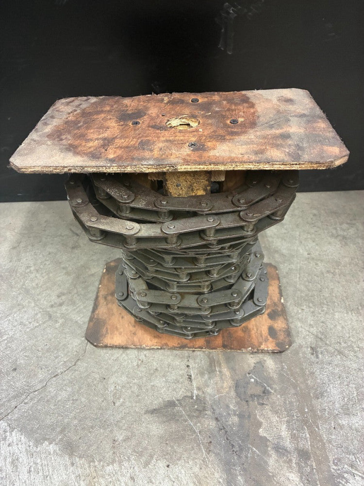 UNBRANDED ROLLER CHAIN C2050 LENGTH: 106 INCHES