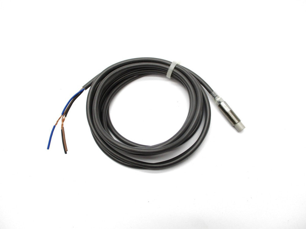 OMRON E2E-X2ME1 12-24VDC NSNP