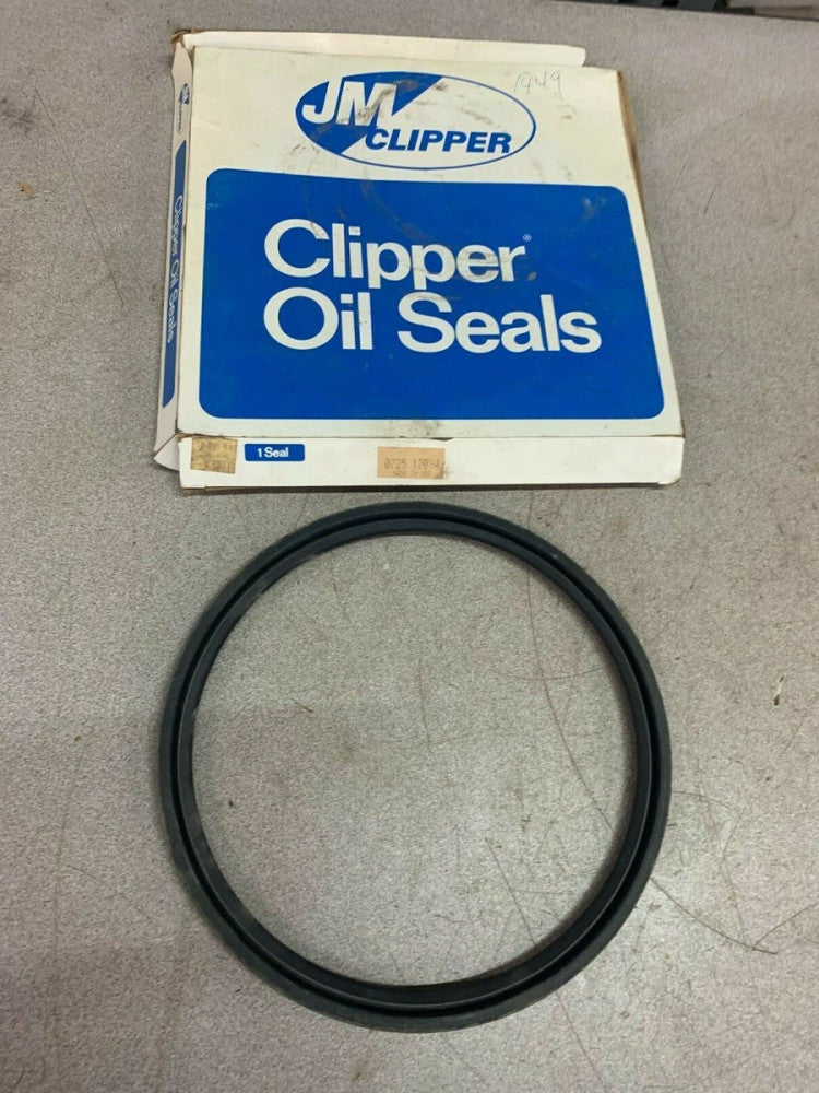 NEW IN BOX JM CLIPPER OILSEAL 0725  12094