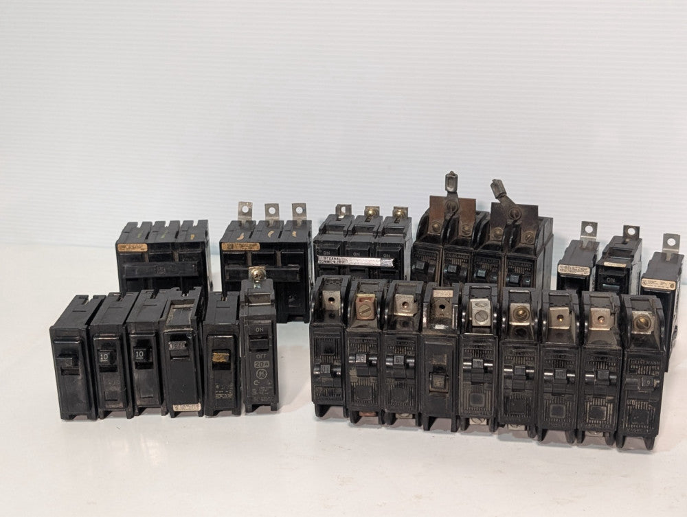 Lot of 31 Westinghouse/GE Quicklag BA & Magnette circuit breakers 10-60A 1-3P