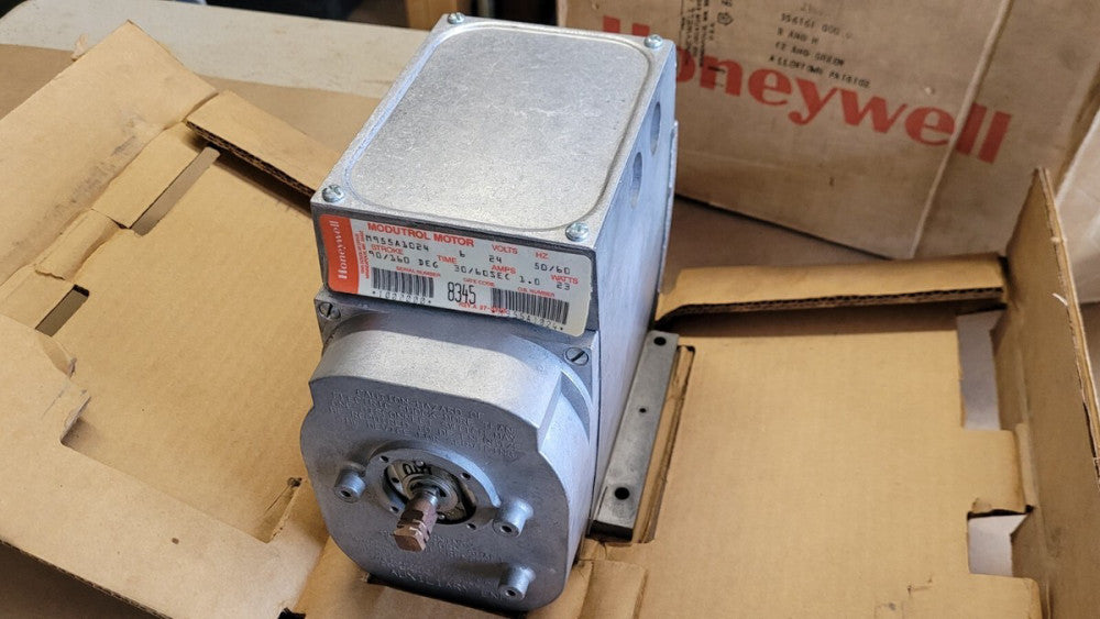 NOS Honeywell M955A 1024 Super Mod HVAC Motor 24VAC 60 Second @ 160 Degree Strok