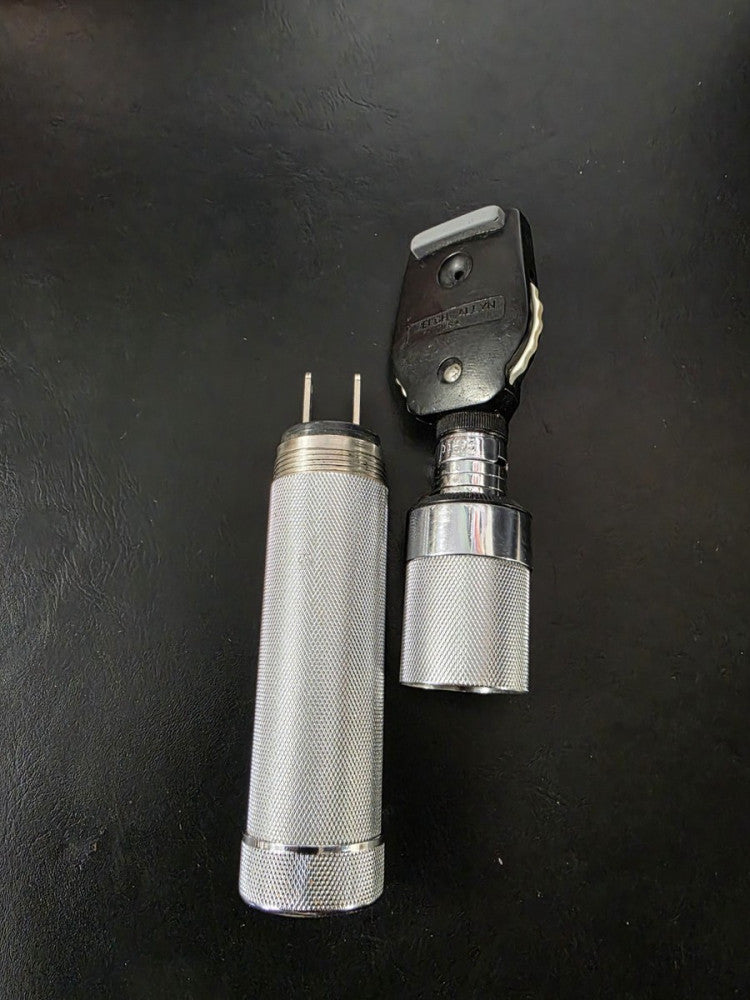 Welch Allyn Ophthalmoscope With 71050 3.5V Nickel-Cadmium Rechargeable Handle