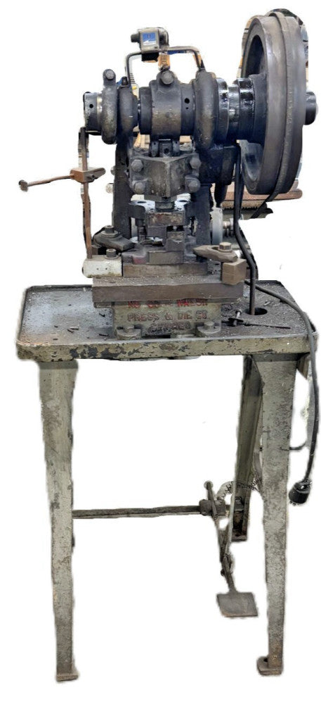 PRESS & DIE CO.  NO. 00-WALSH PRESS ROCKWELL 69-0019 115/230 VOLTS 1725 RPM