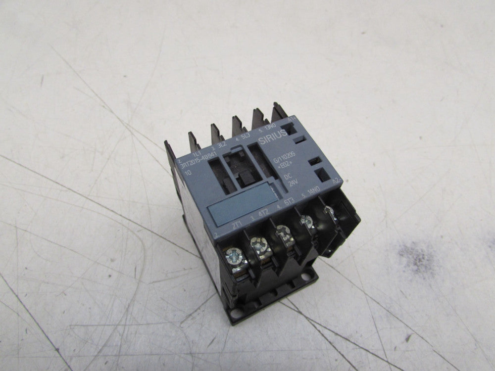 SIEMENS SIRIUS 3RT2015-4BB41 CONTACTOR 24VDCHZ 16A XLNT TAKEOUT !!