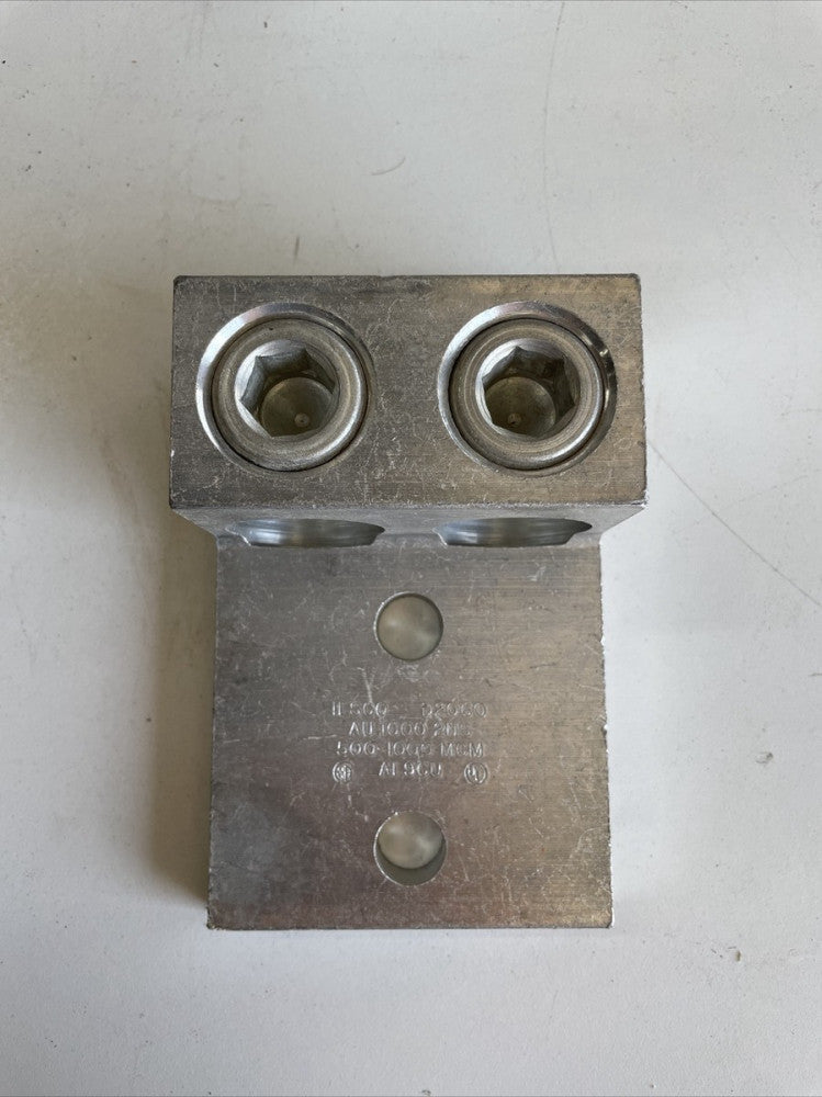 1) New no Box! ILSCO AU1000 2NS 2 Hole Straight 2 Awg - 600 MCM Mechanical Lug