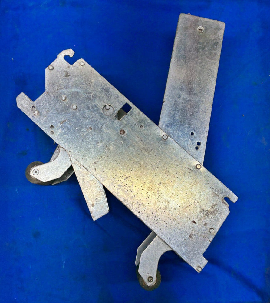 UNBRANDED ADJUSTABLE TAPE HEAD LENGTH: 16-3/4" WIDTH: 17-3/8" HEIGHT: 3-5/16"