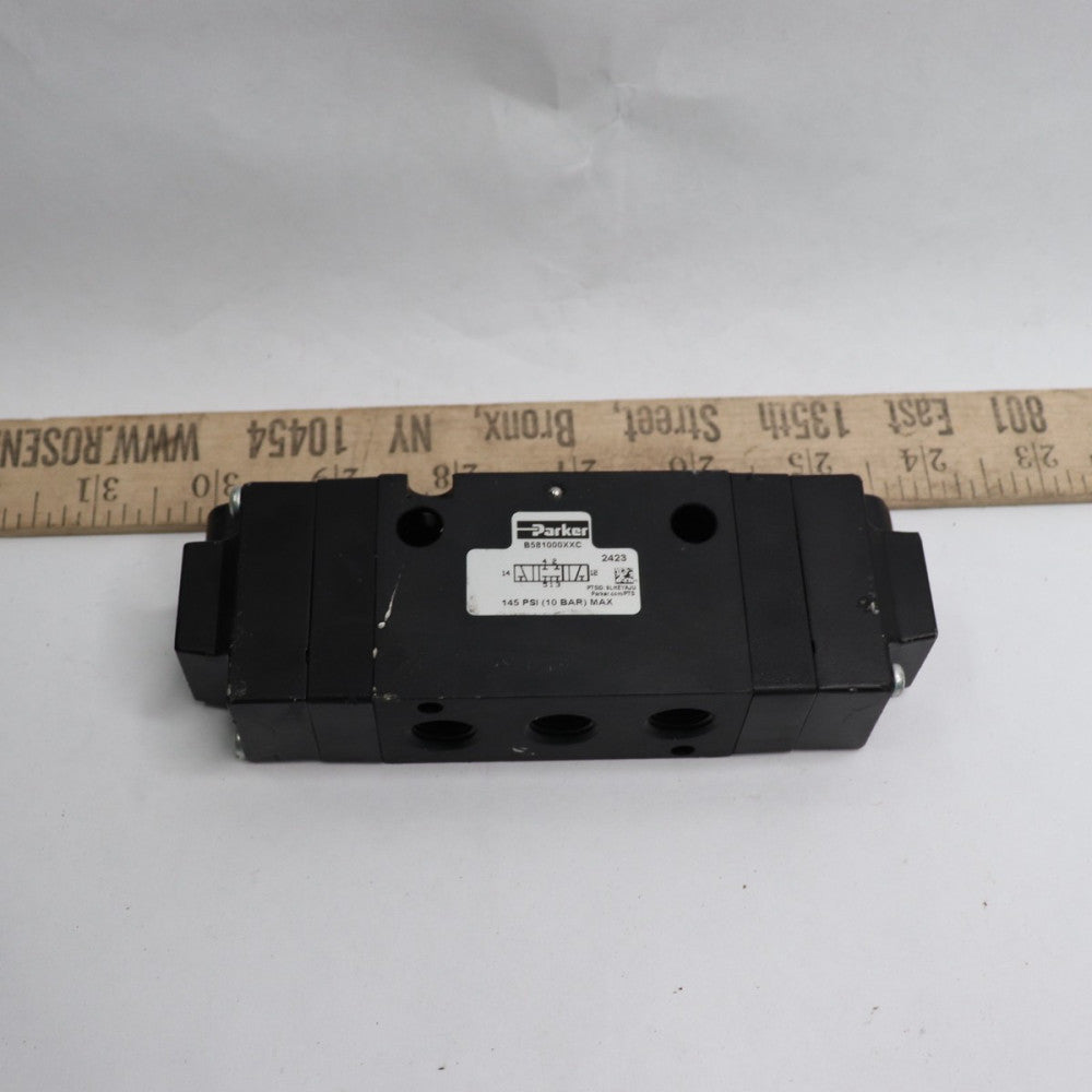 Parker Double Pilot B5 Series Valve 4-Way 3-Position 1/4" NPT