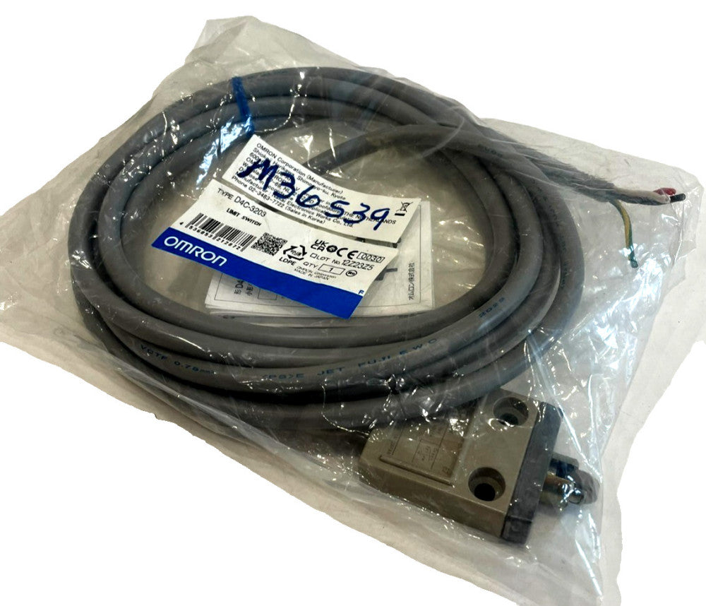 NEW OMRON D4C-3203 LIMIT SWITCH D4C3203