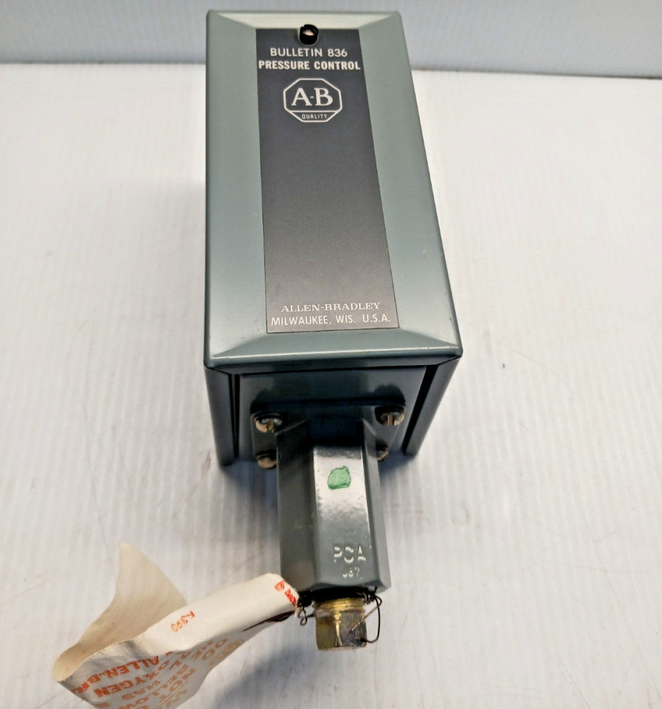 New Allen Bradley 836-C8 Pressure Control 836-C8X032X2