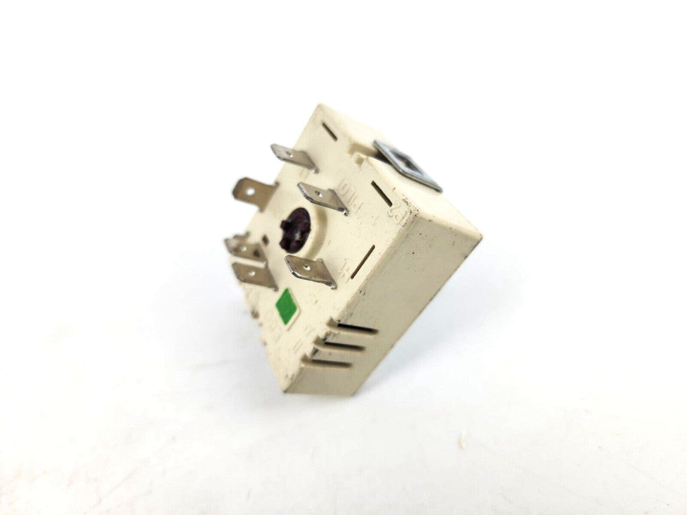 APW Wyott 2E-1327900 Switch Infinite 120V 13AMP HR CFHS ECO HRS