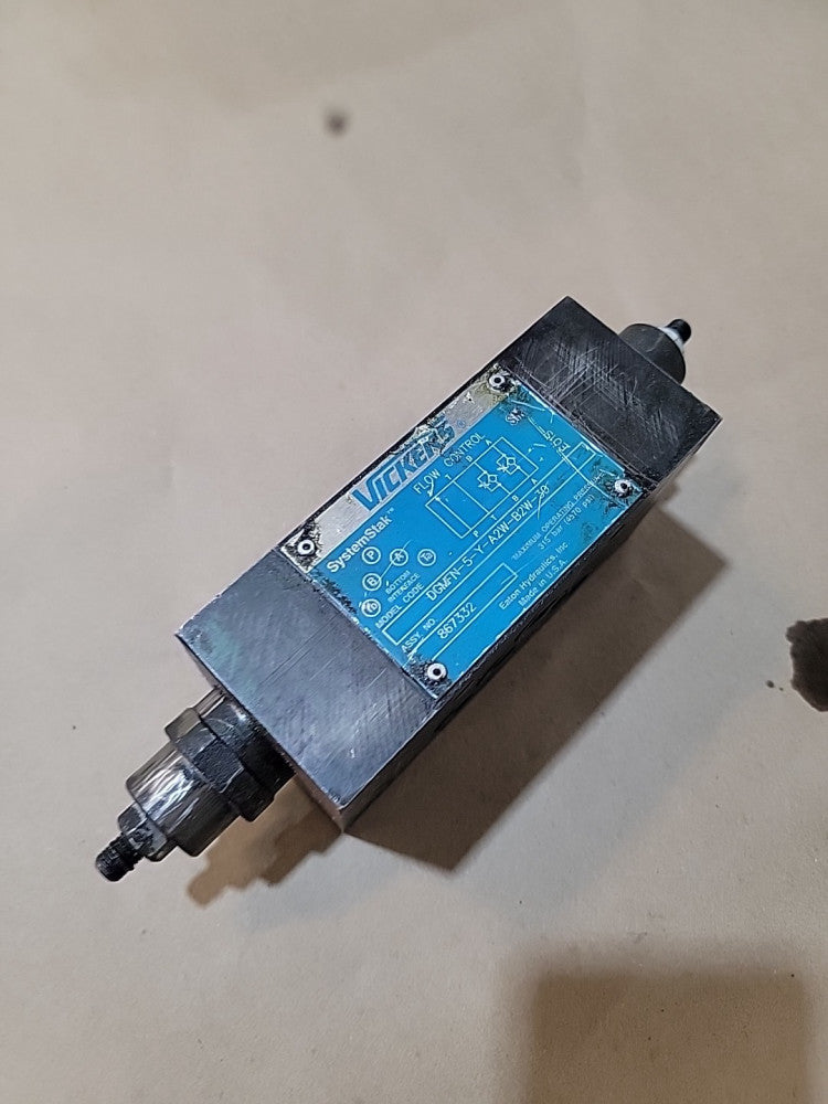 Vickers DGMFN-5-Y-A2W-B2W-30 Hydraulic Flow Control Valve 4570psi