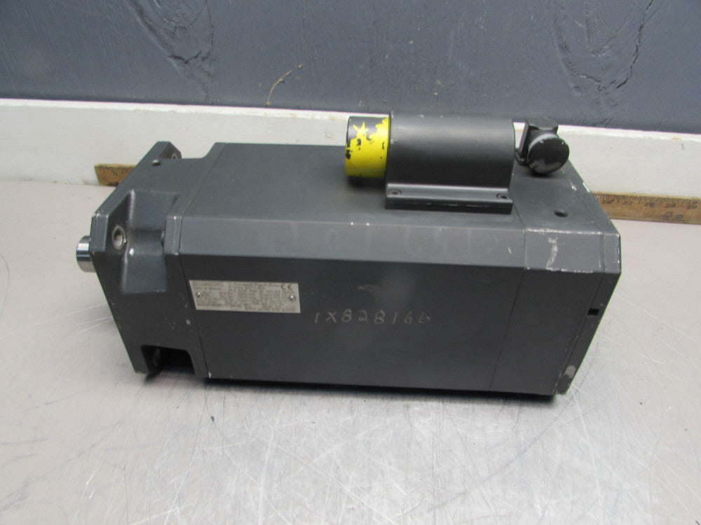 SIEMENS 1FT6084-8AC71-4EH1, PM SERVO MOTOR, NEW! MAKE OFFER! (READ!)