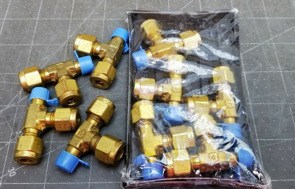 Bag Of 9 Parker 4MRT2N-B A-lok 1/8” MPT X ¼” Tube X ¼” Tube Male Run Tee [OFB9]