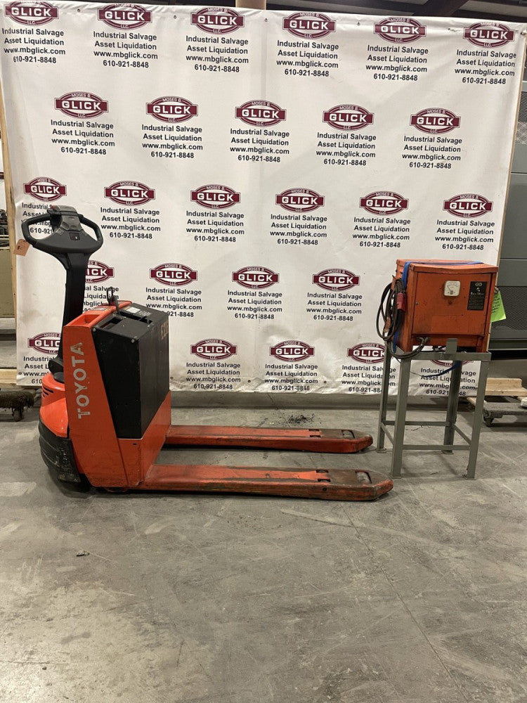 Toyota 7HBW23 4ft Electric Pallet Jack / Truck w/ Charger 4500lbs 24V