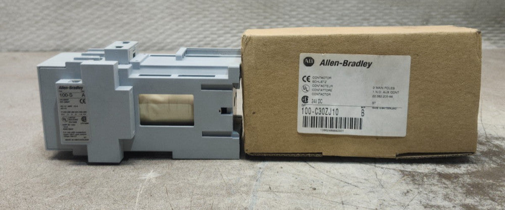 NEW IN BOX ALLEN-BRADLEY CONTACTOR 24VDC. COIL 100-C30ZJ10 SERIES B
