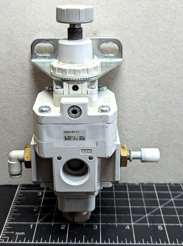 SMC IR3220-N03-Z-A regulator, precision, 3/8 npt, IR PRECISION REGULATOR [B1BB]