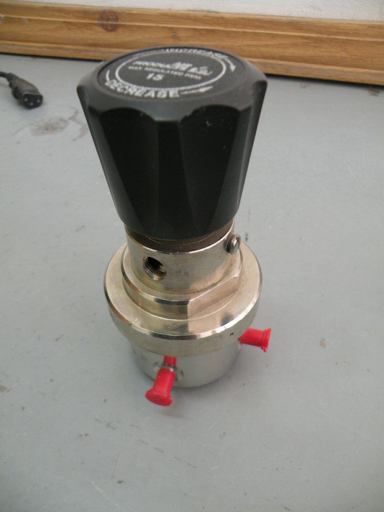 Tescom 44-4660ST4-186 Regulator 120PSI In 15SI Out Barb Fittings