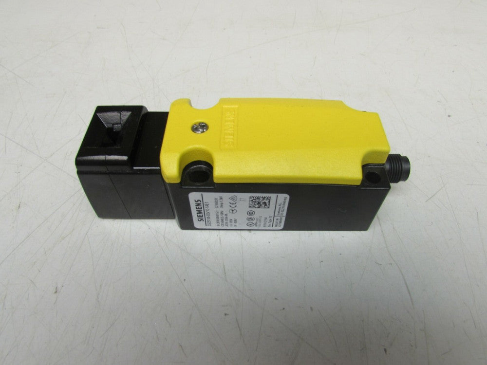 SIEMENS 3SE5114-0QV10-1AE1 , SAFETY POSITION SWITCH , 5 PIN, N/NIB! MAKE OFFER!