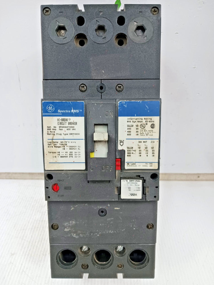 GE 250 Amp Hi-Break Circuit Breaker 3P 600V SFHA36AT0250 W/ 200 Amp Plug *Flaw*