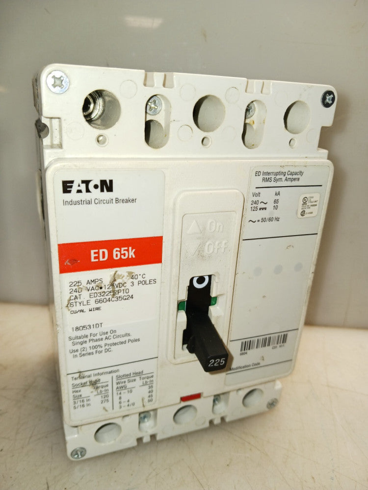 EATON 225 AMP CIRCUIT BREAKER 240 VAC / 125 VDC 3 POLE  ED3225BP10