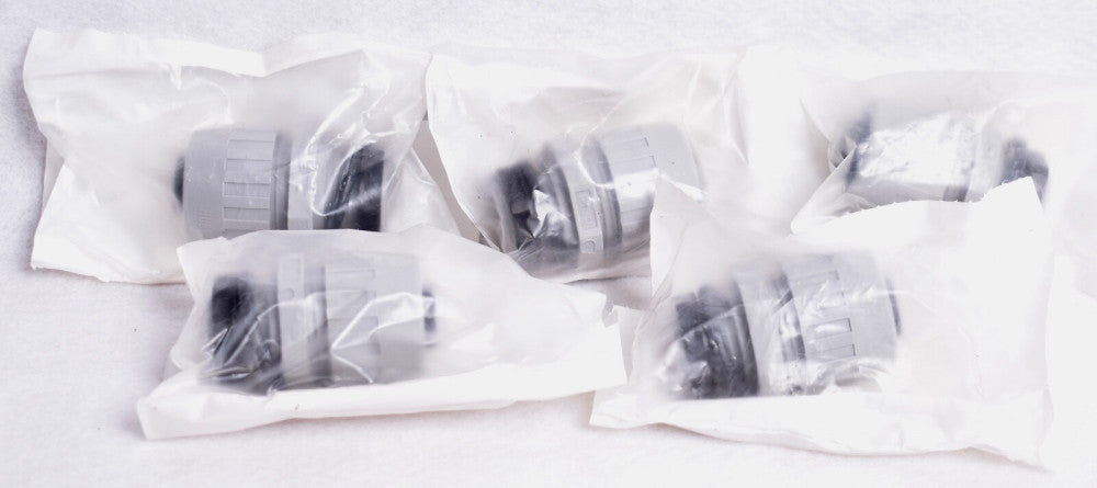 5 Count Hubbell 1/2" Liquid-Tight Gray Threaded Adapters P050NGYA Factory Sealed