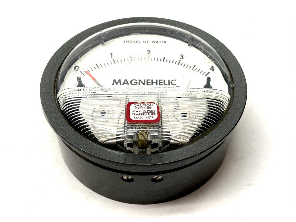 Dwyer Instruments 2004C Magnehelic Pressure Gauge Range 0-4" w.c. 15psig