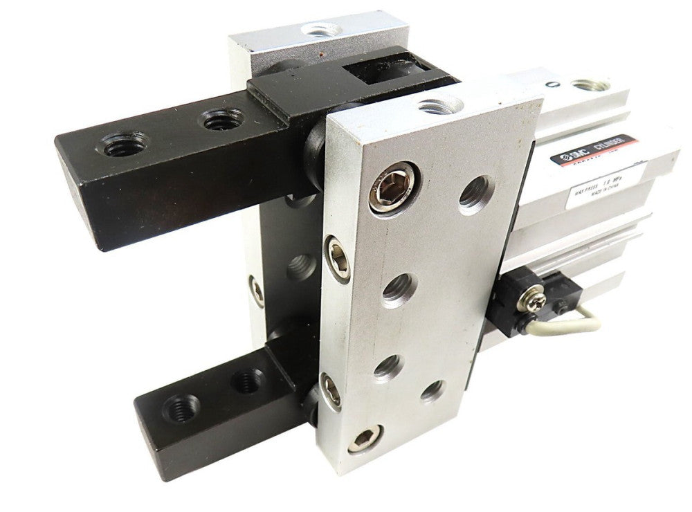 SMC MHT2-40D Pneumatic Toggle Gripper w/ CDQ2A40-15D  *USA Seller* NEW NO BOX
