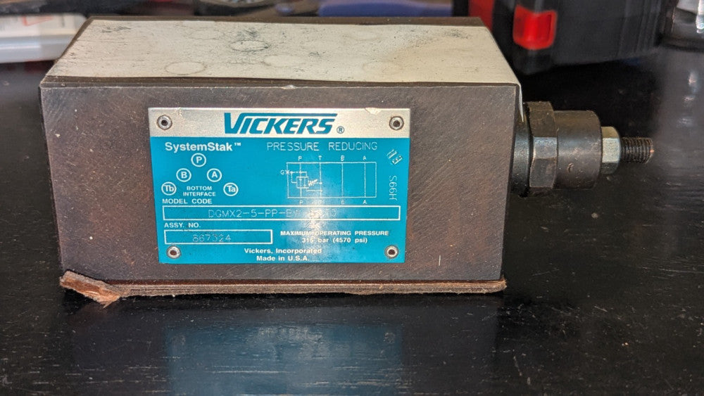 Eaton Vickers Pressure Relief System Stak Valve DGMX2-5-PP-BW-S-30 NOS