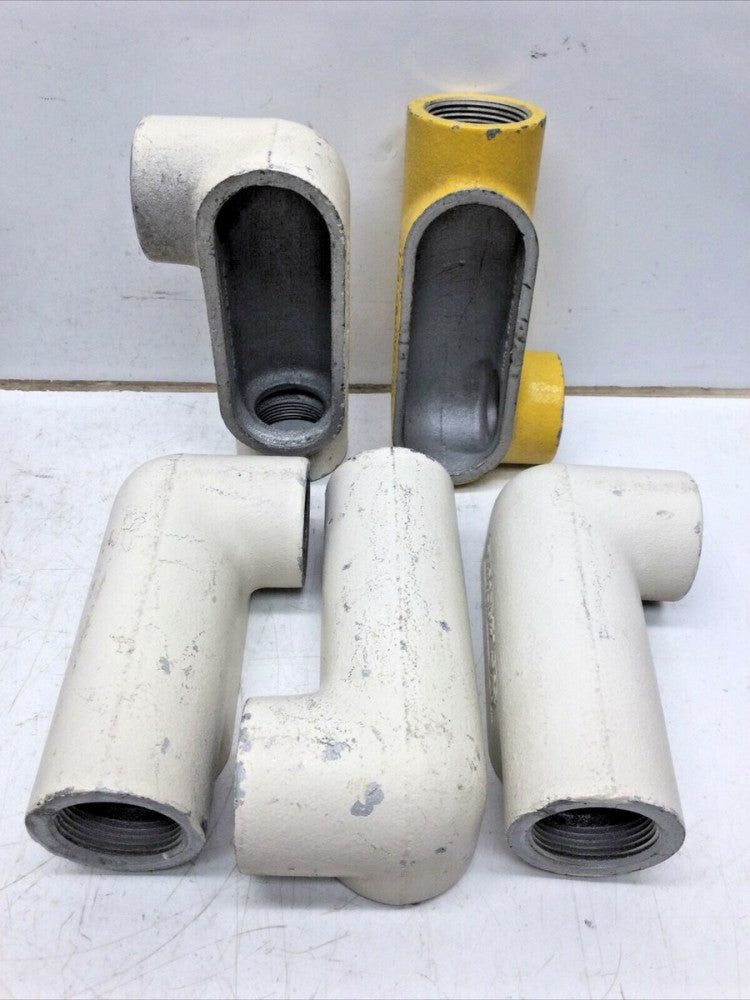 CROUSE-HINDS LR47 CONDUIT OUTLET BODY 1-1/4" (LOT of 5)