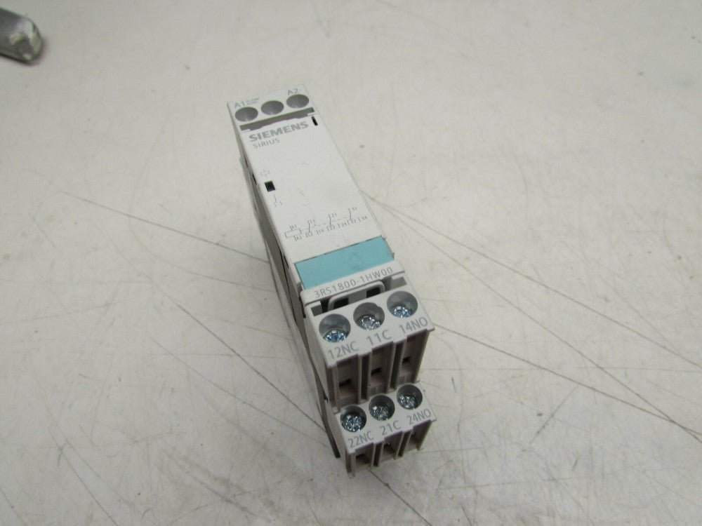 SIEMENS TIME RELAY 3RS1800-1HW30 NICE USED TAKEOUT MAKE OFFER !!