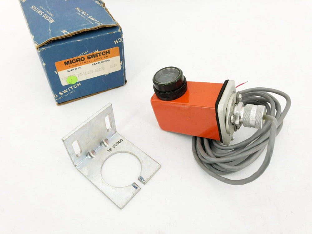 New Honeywell FE-MLS3B-02000 Photoelectric Sensor Retro-Reflective 12-18VDC 2W