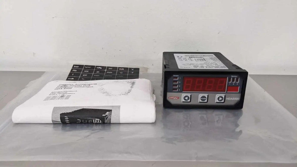 Hydac HDA 5500-1-2-DC-000 Digital Display Unit 3 Analog Inputs 4 Relays 908872 1
