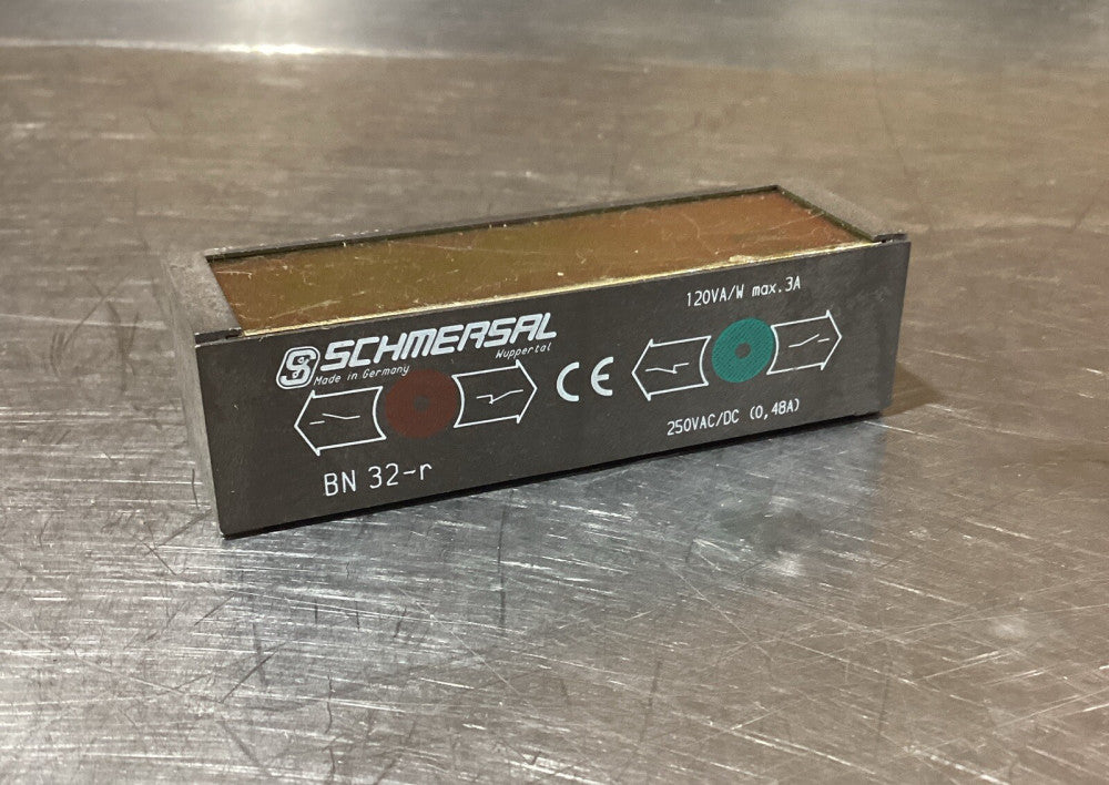Schmersal BN32-r 101057231 Magnetic Switch 250VAC/DC